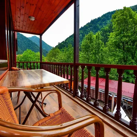 Hirande Aparthotel 3*