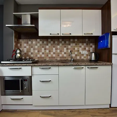 Hirande Aparthotel 3*